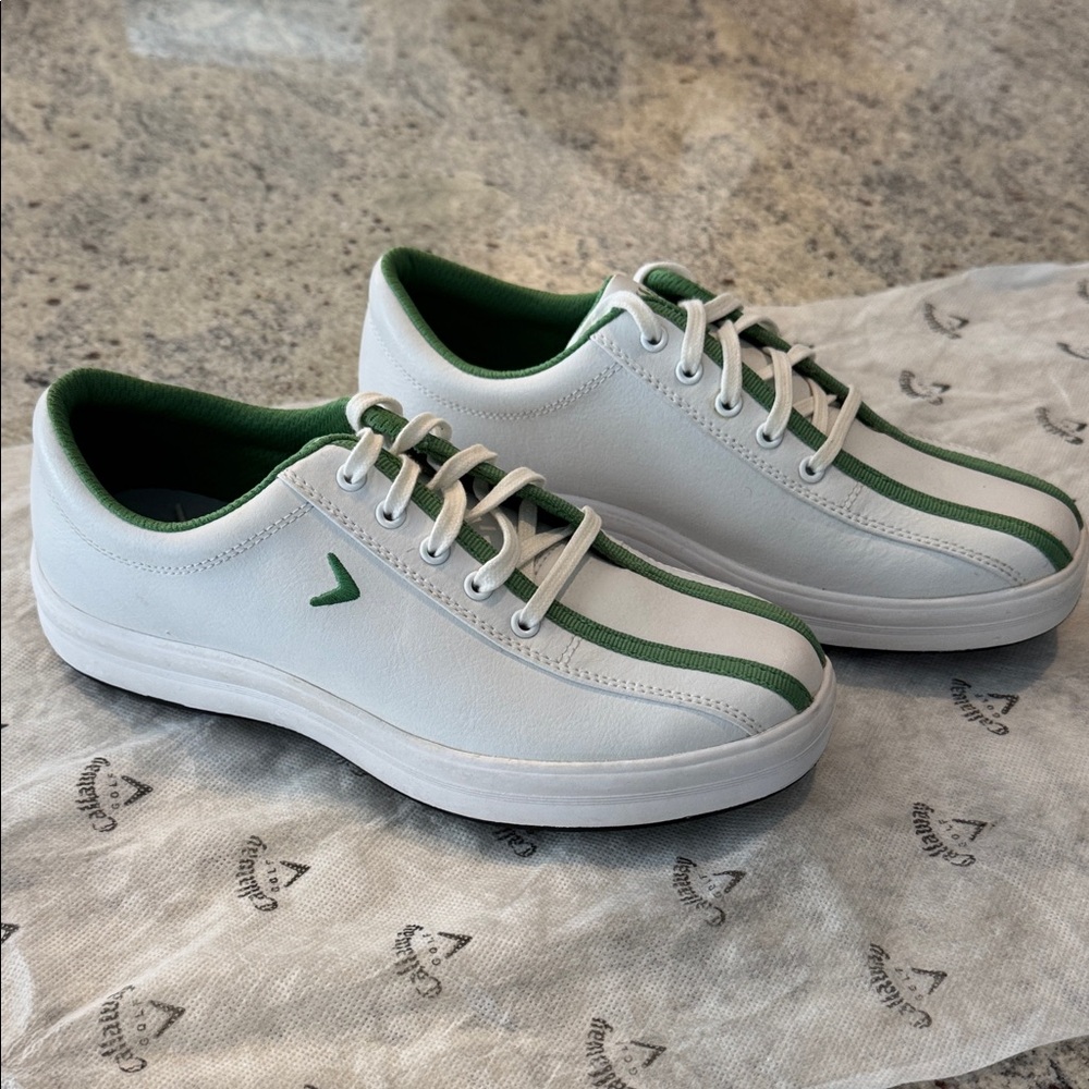 NEW Callaway White and Green golf shoe 5.5
